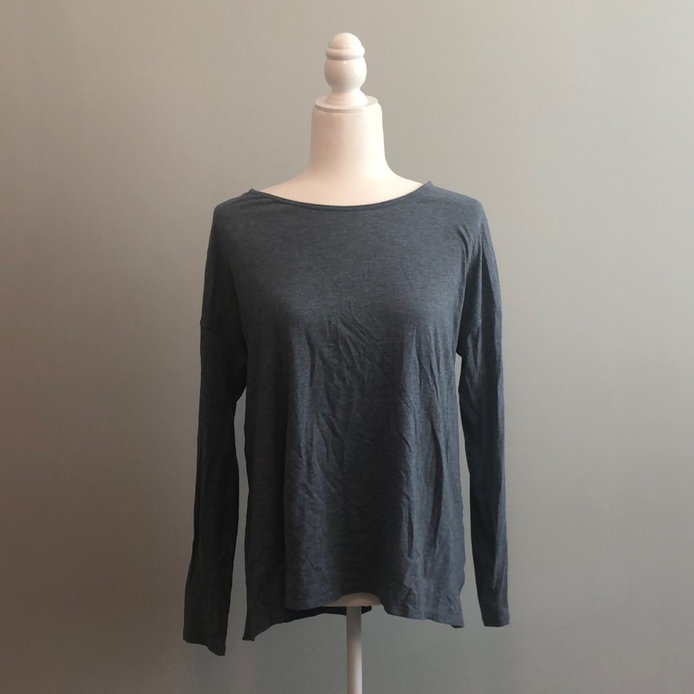 Lululemon long sleeve Sz 6 BACK DETAIL